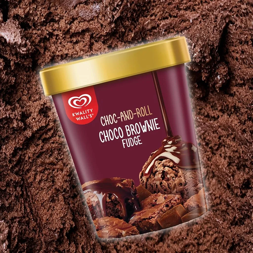 Kwality Wall's Choc-And-Roll Choco Brownie Fudge Ice Cream 3